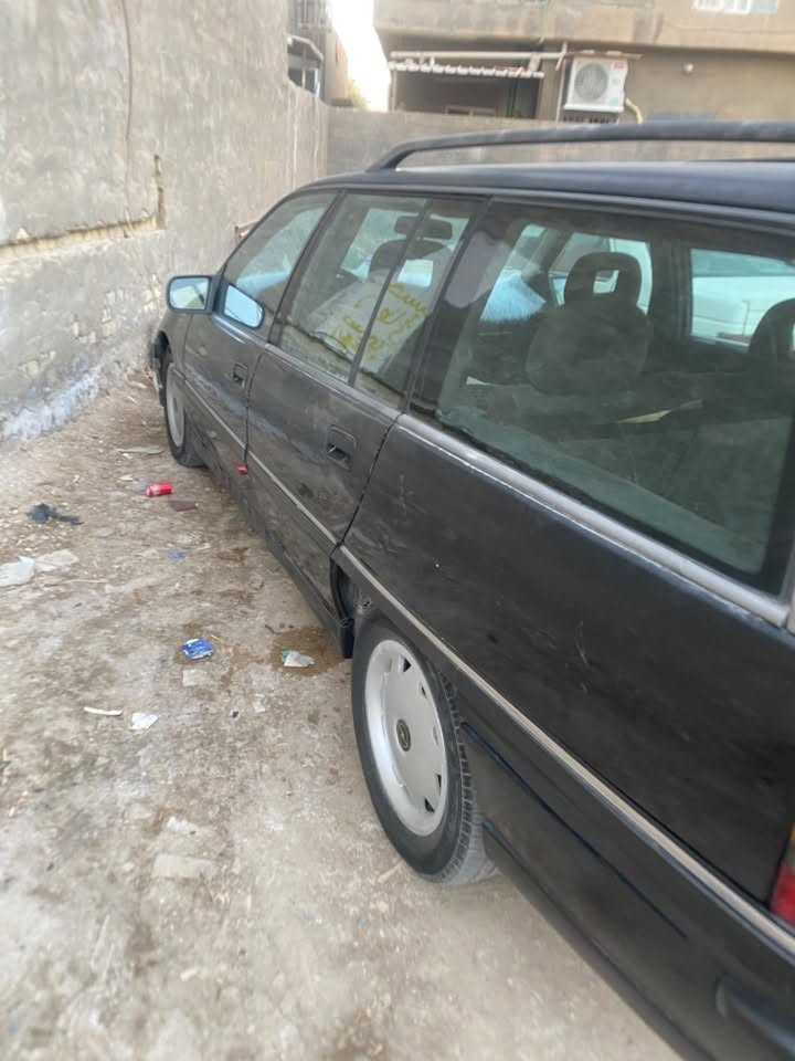 اوميكا ٩٣
كير اوتماتيك رقم كركوك دولي 

كير ومكينه وحداديه تخبل 

كهربائيات كلها شغاله 

مكاني بابل الاسكندرية 

سعرها ٢٦

***********
