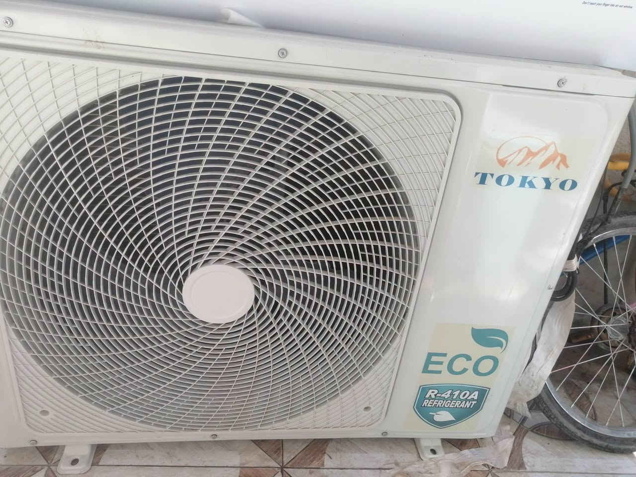 سبلت طوكيو 2 طن غاز 410 مستخدم 3 اشهر جديد كلش السعر 475 مكاني ديوانية شراي اتصل ***********

اذا عندك عاطل اراوس مع الفرق ❤️
