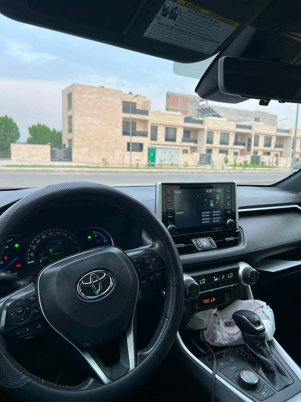 � للبيع | Toyota RAV4 XSE Hybrid 2021 🇺🇸

راف4 XSE هايبرد 2021 وارد أمريكي
🔹 محرك 2.5 هايبرد
🔹 قوة 219 حصان
🔹 AWD دفع رباعي
🔹 قير CVT
🔹 فئة XSE الرياضية
🔹 جنوط 18
🔹 فتحة سقف كهربائية
🔹 شاشة 8 إنچ
🔹 Apple CarPlay + Android Auto
🔹 مقاعد SofTex
🔹 تكييف أوتوماتيك ثنائي المناطق
🔹 إضاءة LED
🔹 مثبت سرعة متكيف + أنظمة Toyota Safety Sense 2.0
🔹 شنطة كهربائية
🔹 اقتصادية جداً بالوقود — حوالي 40 MPG مجمّع حسب تقدير EPA. 
السعر:225$وبيه مجال بسيط
للمراسله ***********

