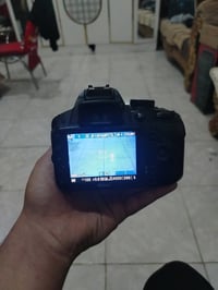 نيكون D3200 • عدسة 18-55 • نضيفه