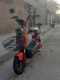 دراجة شحن • حجم 14 • بطاريات جديدة