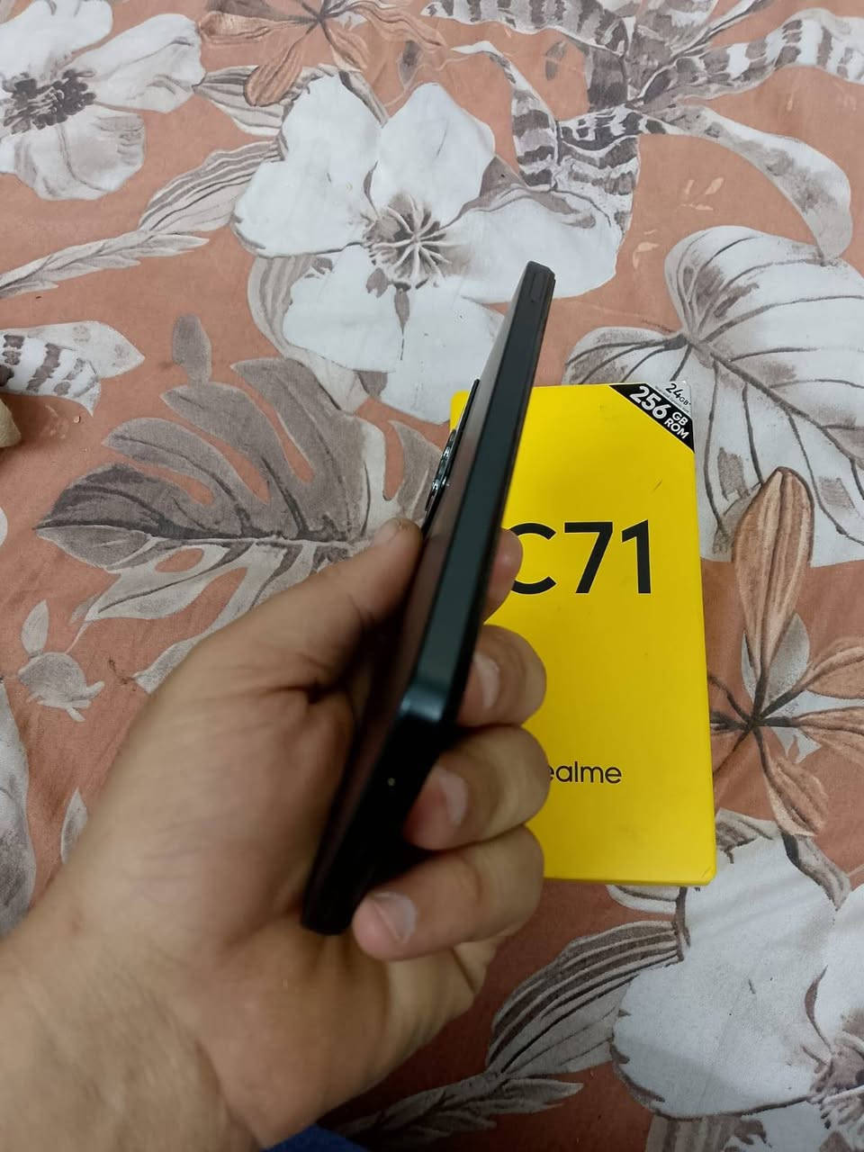 سلام عليكم ريلمي c71 ذاكره 256 العشوائيه 24 جهاز اخو جديد بل جيس جهاز صد ماي وضد كسر جهاز كلش  يخبل هو باكيته رايده 200 مكاني الاعضميه رقم ***********
