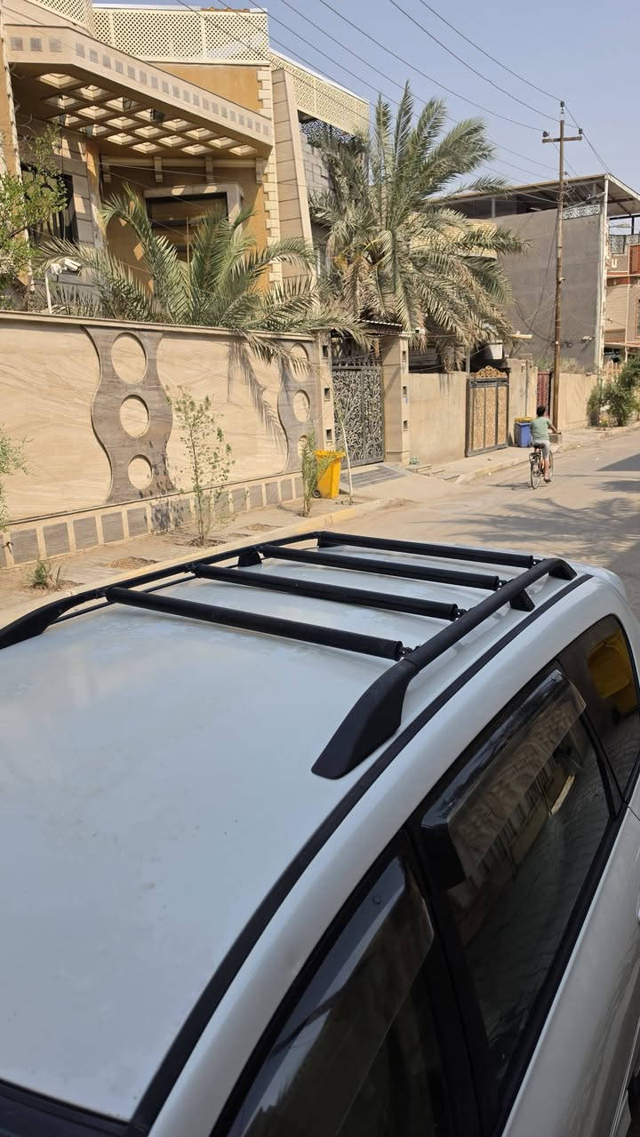 سلام عليكم 
ابصم تو ويل صدفي 2002 
رقم بصرة 
 بيها ضربة وصبغ بالجاملغ الامامي والخلفي جهة السايق 
السيارة نظيفة وجاهزة من كير ومكينه وحدادية الحمدلله 
دواخلها بيجي نظيفة كشنات جلد 
تبريدها ثلج 3 قطع 
شاشة وكاميرا خلفية 
السيارة نظيفة ومرتبة وجاهزة مال جنايه ومرتب الها سلة للسفر 
السيارة بأسمنه تحويل مباشر 
مكان السيارة بصرة 
السعر 119$ 
للتواصل : ***********
