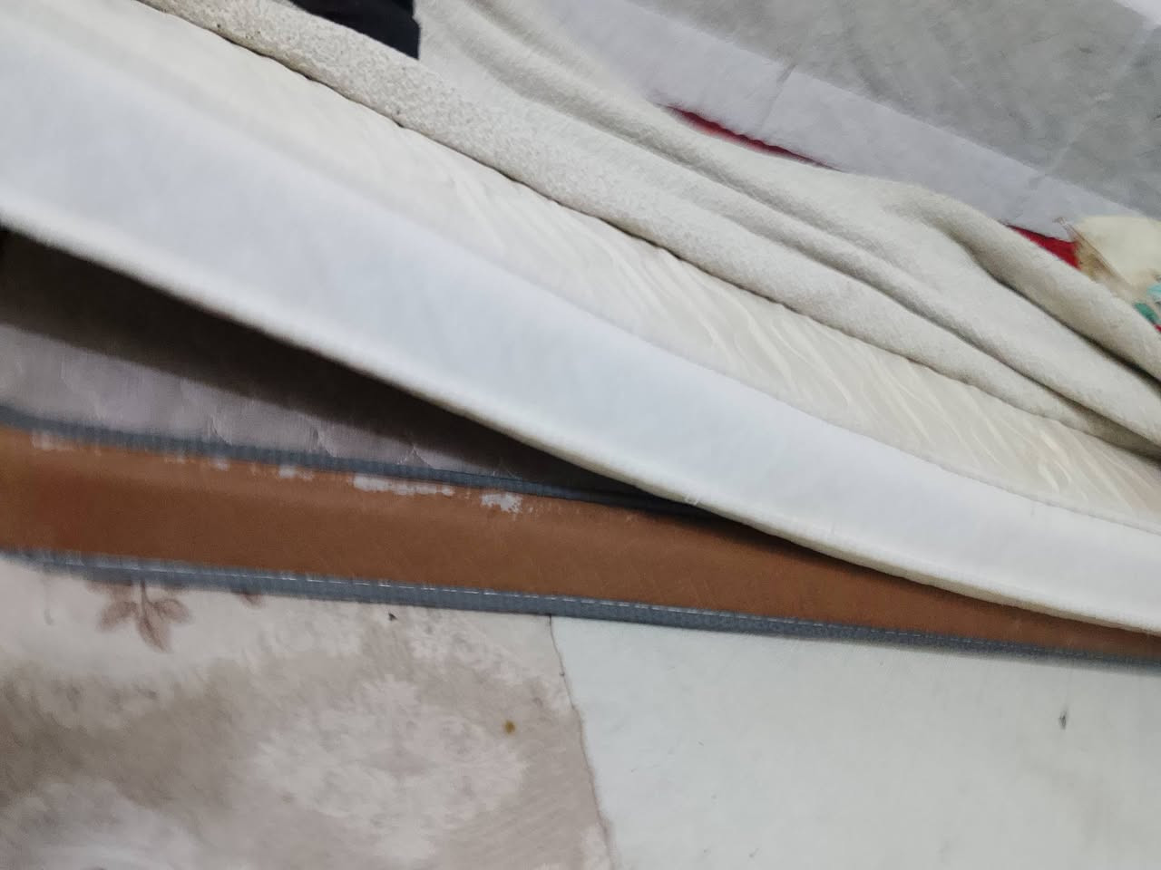 للبيع واتساب ***********
