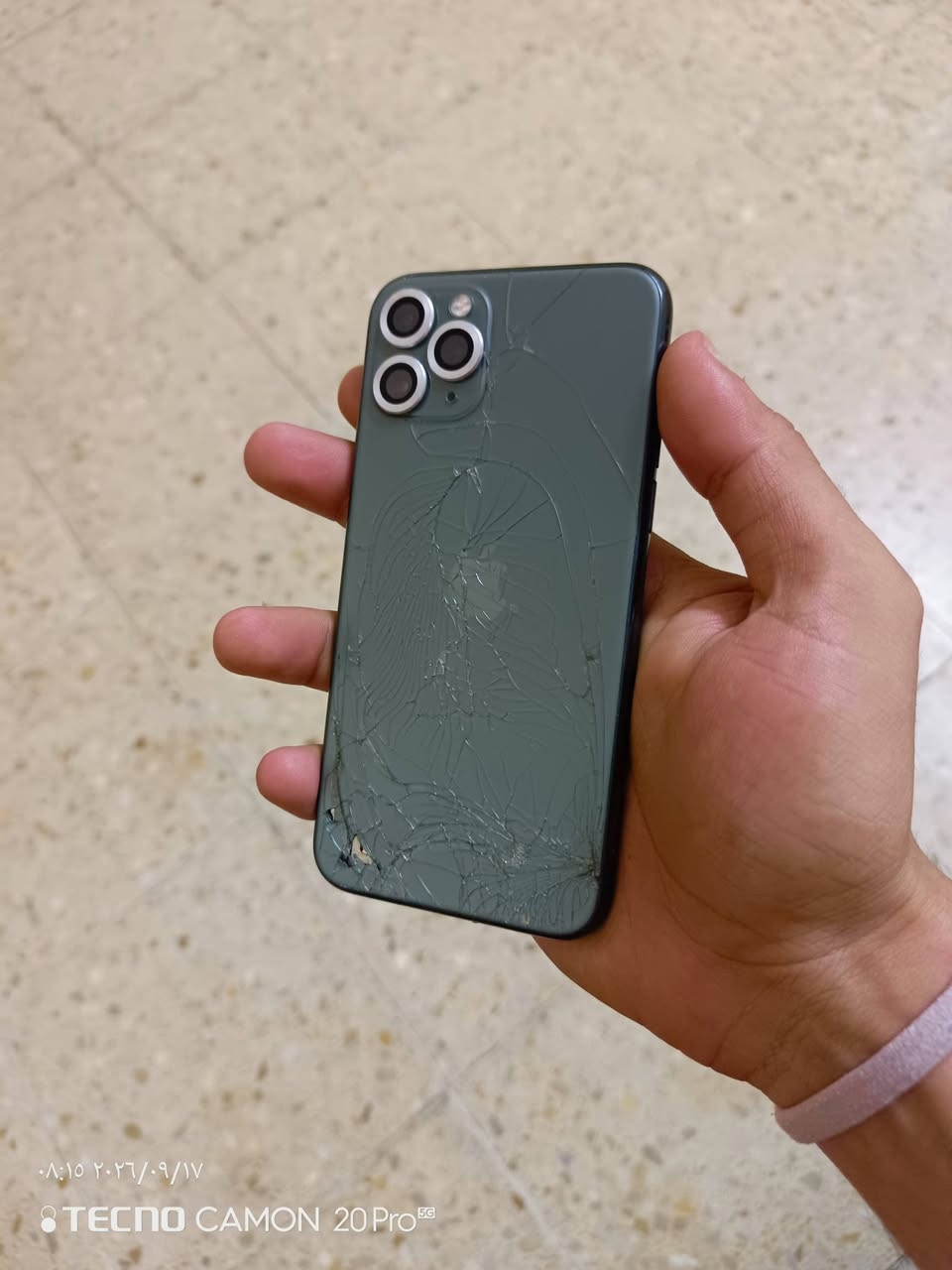 يالله 🤍 
‼️ للبيع : اخون السعر وكل التفاصيل خاص او واتساب مفتوح 24 ساعه ‼️
ايفون 11 برو (فقط) 📱
ذاكره 64 💾 
بطاريه 69 بالحسابه تقرا 79 ضمان الفحص 🔋
مستبدل شاشه وكاله ✨👌
‼️ ملاحظه: الجهاز فقط بي كسر بالضهر + وياك كفر ‼️
مكاني محموديه مجمع القادسيه 🏠 
***********

نص مكتوب في الصور:
- ٠٨:١٤ ٢٠٢٦/٠٩/١٧ TECNO CAMON 20 Pro 5G
- ٠٨:١٥ ٢٠٢٦/٠٩/١٧ TECNO CAMON 20 Pro 5G
- ١٢:٥٨ ٢٠٢٦/٠٩/١٧
- TECNO CAMON 20 Pro 5G