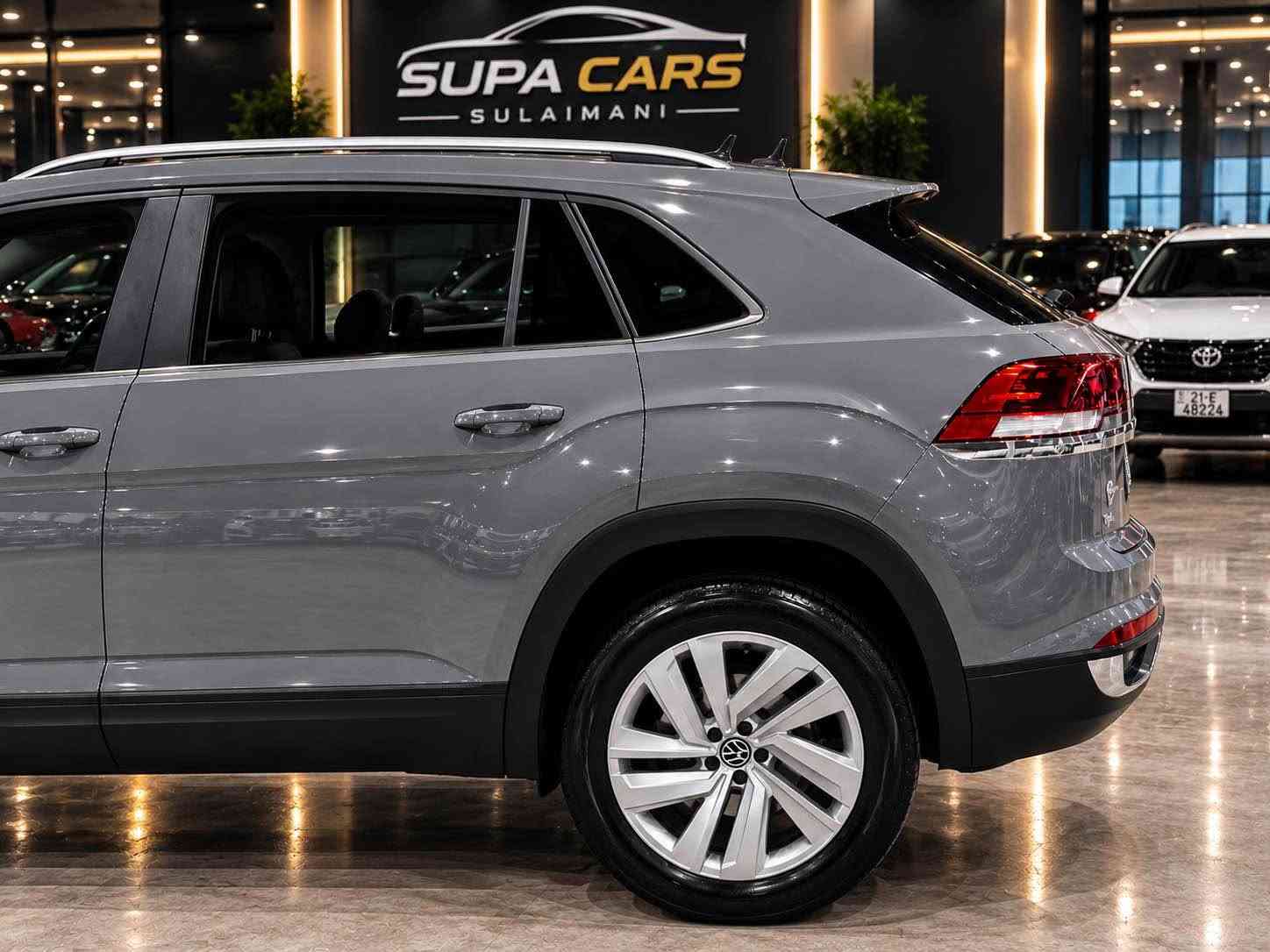 🚙 Volkswagen Atlas Cross Sport 2021 🇩🇪

🎨 ڕەنگ: چیمەنتۆی (سمنتی)
⚙️ مەکینە: ٤ پستۆن تۆربۆ
👥 ٥ نەفەری
                                                                                
✅ دۆخی ئۆتۆمبێل:
• تەنها ١ پارچە بۆیاخ، بێ ناوگرتن
• هەزە و بەرادی تازەیە
• سەنەوی بە ناوی خۆمەوەیە

⭐️ مواسەفات:
• ڕاداری ٣٦٠°
وایەر لێس چارگەر
• کامێرا
• کوشن کارەبا
• کوشن هیتەر 🔥
• کوشن جلد
• سوکان هیتەر 🔥
• شاشەی گەورە
• شەغال بە کۆنتڕۆڵ
• لایتی LED و زینۆن 💡
• سیستەمی خەتی جادە
• برێکی بەسمە
• Auto Hold
• حاسەی دەعامی

💵 نرخ: ١٨٣وەرەقە — کەمێک مەجال هەیە

📍 شوێن: سلێمانی

📞 بۆ زانیاری زیاتر و بینینی ئۆتۆمبێل پەیوەندی بکەن:
☎️ ***********
☎️ ***********

«»«»«»«»«»«»«»«»«»«»«»«»«»«»«»«»«»«

🚙 فولكس فاجن أطلس كروس سبورت 2021 🇩🇪

🎨 اللون: سمنتي (Cement)
⚙️ المحرك: 4 سلندر تيربو
👥 5 ركاب

✅ حالة السيارة:
• صبغ قطعة واحدة فقط، بدون ضرر داخلي
• الهزه  والبراد جديد
• السنوية باسمي

⭐️ المواصفات:
• رادار 360°
وايرليس جارجر 
• كاميرا خلفية 📷
• مقاعد كهربائية
• تدفئة المقاعد 🔥
• مقاعد جلد
• تدفئة الستيرن 🔥
• شاشة كبيرة
• تشغيل عن بُعد بالريموت
• إضاءة LED و Xenon 💡
• نظام المحافظة على المسار
• بريك بصمة
• Auto Hold
• حساسات الصدام

💵 السعر: 183ورقة — مجال بسيط

📍 الموقع: السليمانية

📞 للاستفسار ومزيد من المعلومات:
☎️ ***********
☎️ *********** السليمانية, العراق
