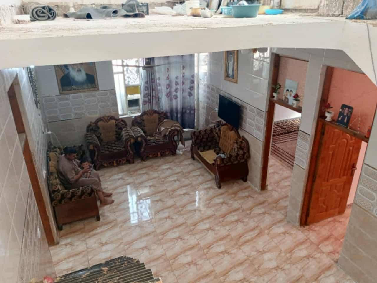 متوفر دار للبيع الخالص جديده الاغوات شارع الجنسيه قرب اسواق الملاك المساحه200وجه ع ساحه مطلوب37مليون كل شهر140والسعر الكلي 80مليون من ضمنه الاسكان ***********
***********
