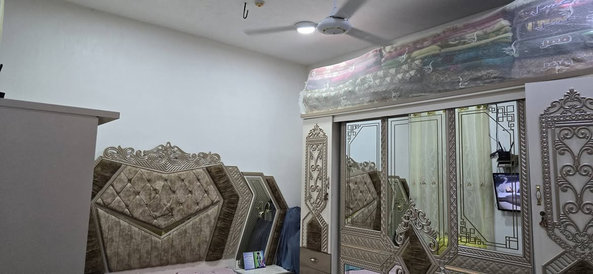 بيت للبيع المساحه 100م كلشي موضح بالصور والفيديو يبعد عن شارع ابو مهدي المهندس ٣٠٠ متر 
رقم الهاتف 
***********
***********
