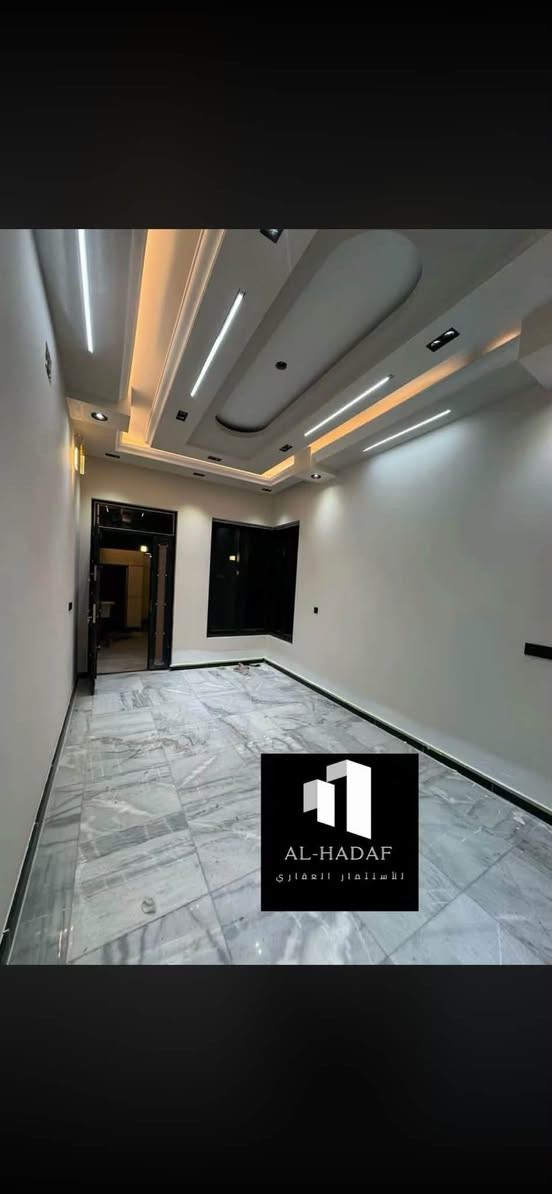 🏡دار حديث للبيع🏡
🔺 المساحة :150متر بناء مودرن مميز
🔻الواجهة:٥م. النزال: 30م 
🔹سنة البناء :2026 زيرو غير مسكون
🖱️بناء فوول درجة اولى مرمر + ديكورات
     🔶الطابق الارضي:     
       🔸️مدخلين 
       🔸استقبال
       🔸️صالة 
       🔸️مطبخ (حار + بارد)
       🔸️خدمات صحية 
       🔸️غرفة نوم كبيرة سويت
       🔸مناور + شلال
 
🔶الطابق الاول:  
       🔸️٣ غرف نوم كبيرة (سويت)        
       🔸️خدمات صحية 

📌موقع الدار/ حي البنوك قرب الشارع العام 
_____________________________________________
للاستفسار مراسلة الصفحة على الخاص 
او الاتصال على الارقام التالية:
☎️***********
📞متوفر واتساب+واتساب

او مراجعة⭕ مكتب الهدف للعقار ⭕
📍 عنوان المكتب: حي البنوك باتجاه الجسر مجاور مكوى ريحانه
