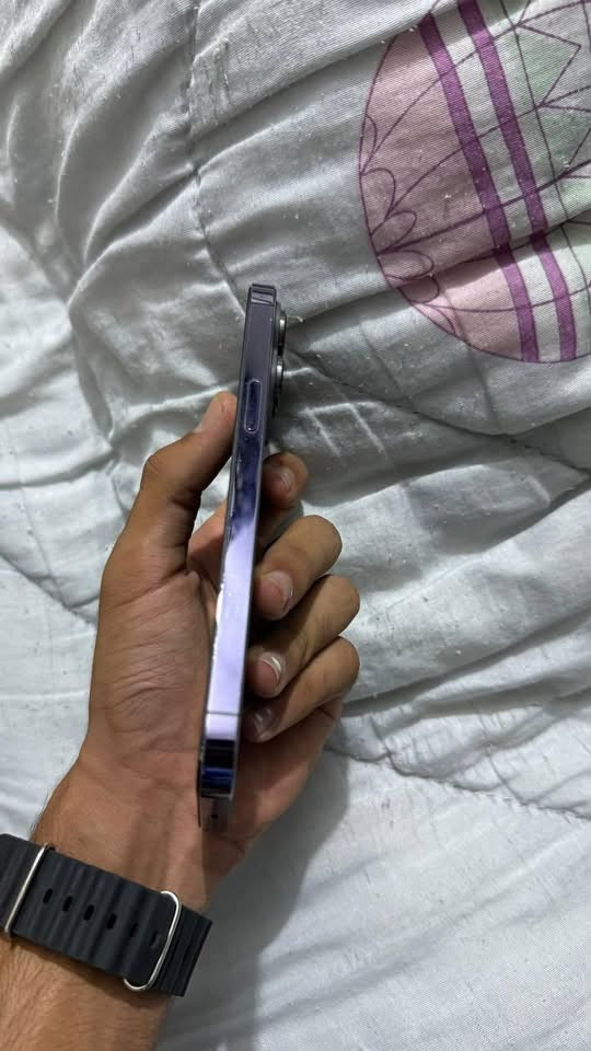 ايفون ١٤ برو ماكس • قفل • بطارية ١٠٠٪