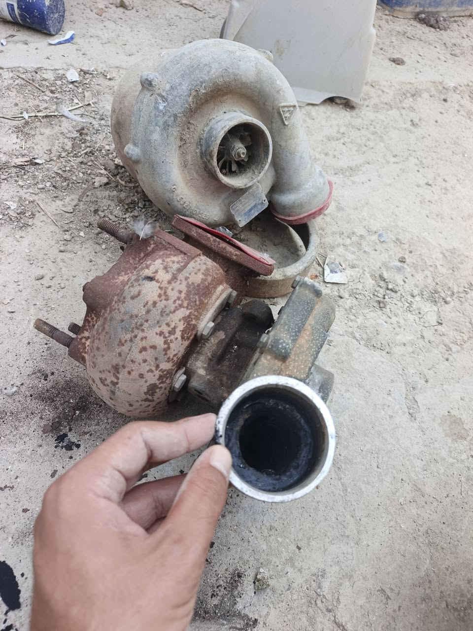 سلام عليكم غراض البي كرواتي سوبارت عدد 2واحد شغال واحد يرادله تجفيت + كمبريسر + سلف شغال + دوسه مالت دعاميه +دينمه يرادلها تجفيت + عينه وفلاوين مالت كير 155 ابيعهن شلع قلع +تاير مالت فوزه سبير كلهن سعرهن 500 الف ***********
