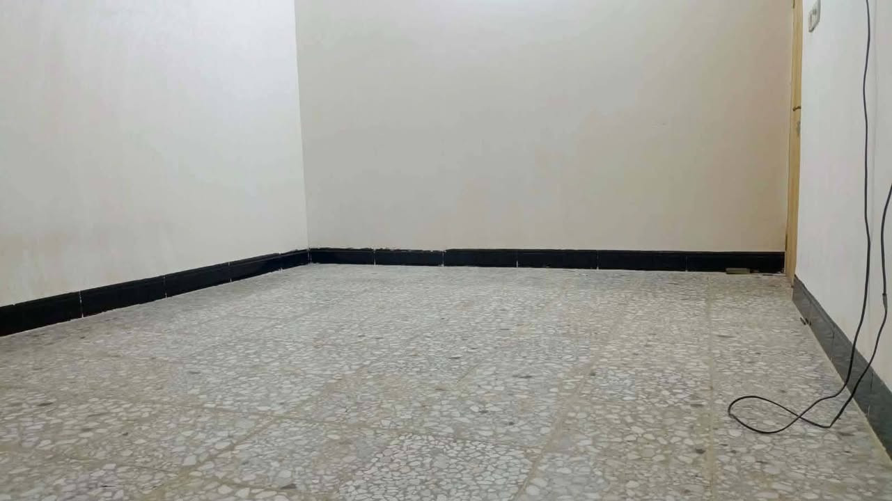 دار البيع رضويه ثامنه قرب شارع لعام200م
3غرف صاله ستقبال مطبخ تخاريج بناء جديد
شوارع مقرنص
السعر80مع لمجال الستفسار ***********
