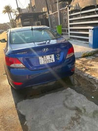 اكسنت 2013 امريكي بيها قطعتين تبديل جاملغ امامي وبنيد مابيها دواخل  وش...