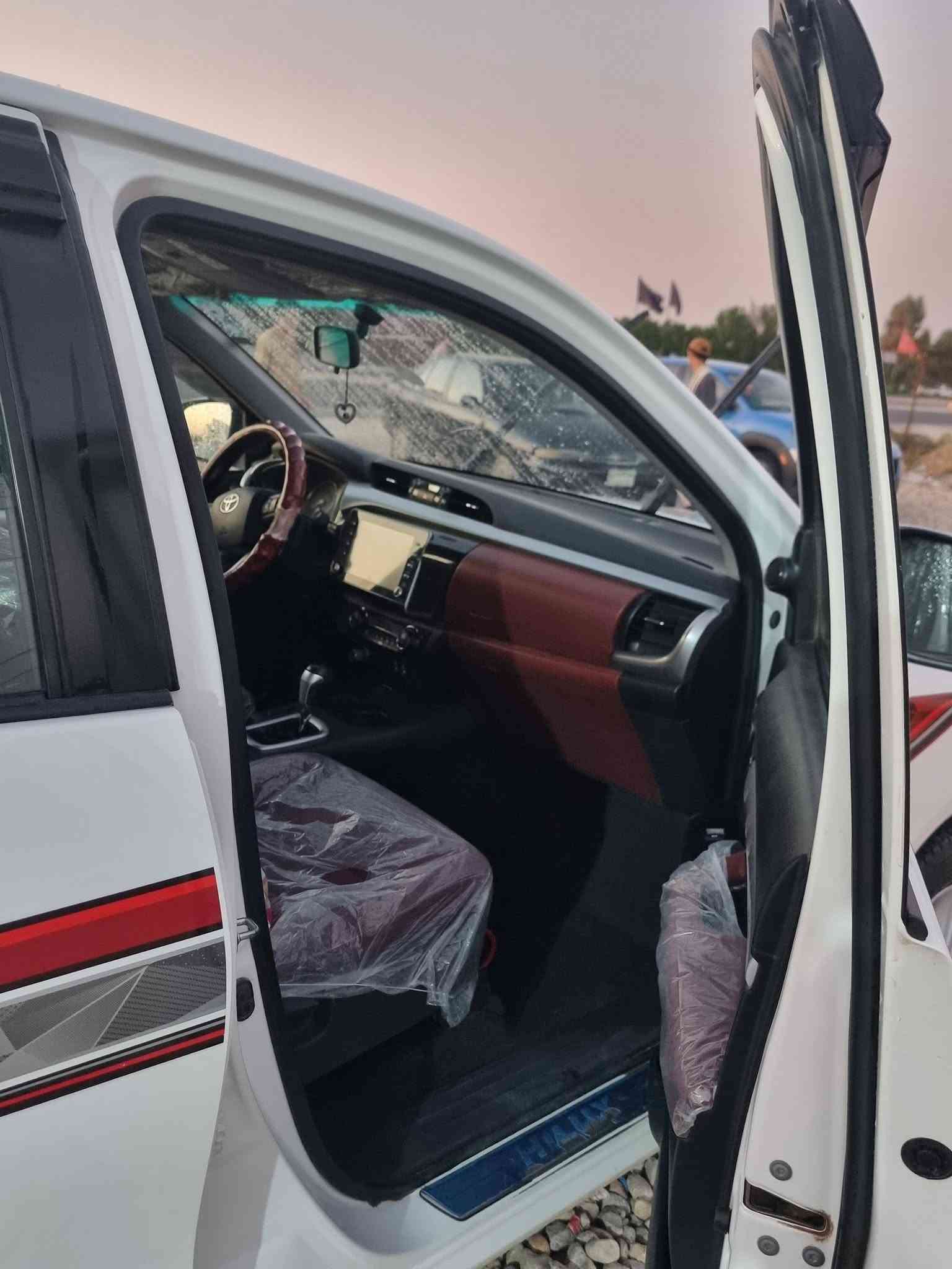 سلام عليكم
بيكم تيوتا موديل ٢٠٢٣ 
رقم أربيل جديد تحويل او وكالة 
ساز فول 
بية بارد بسيط بالجاملغ جه السايق الأمامي 
السعر ٢٦٥ 
المكان بابل الشوملي 
الاتصال ***********
