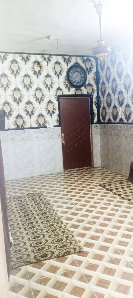بيت للبيع المساحه 100متر طابق ونص متكون من استقبال وصاله ومطبخ وغرفه نوم جوه وفوك غرفه نوم وصاله كلش كبيره وصحيات داخلية وخارجية
الموقع خلف مدرسة امل الاجيال الشارع التبليط الفرع المقابيل المولده
للاستفسار خاص او على الرقم***********

