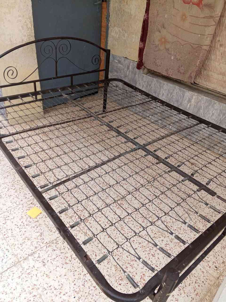 جرباية حديد • نظيفة • نفرين