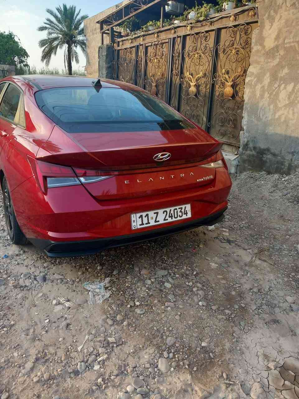 سلام عليكم عله بركه الله عندي سياره النترا هايبرد موديل 2023 رقم بغداد دولي محرك 1600 السعر135 وقابل للتفاوض صور الحادث موجوده بل منشور رقم الهاتف:*********** 
الموصفات:
🔘بصمة تشغيل 
🔘بصمة أبواب
🔘بصمة صندوق 
🔘تشغيل عن بعد
🔘رادار امامي رادار خلفي وجانبي
🔘مانع تصادم بريك ذكي 
🔘مدخلين شحن واوكس
🔘تبريد بيانو منفصل
🔘كاميرا خلفية دوارة
🔘مانع تصادم 💥 
🔘حساسات اطارات 
🔘مثبت سرعه Cross
🔘قيادة ذاتية 
🔘اضوية اماميه LED
🔘نضام ترحيب عند الاقتراب 
🔘مانع انزلاق 
🔘تدفئة بالكشنات
🔘انارة اضوية اوتوماتيك
🔘3 أنظمة قيادة (eco,Nor, sport) 
🔘زر عرض الكاميرا 
🔘سايد بريك بصمه
