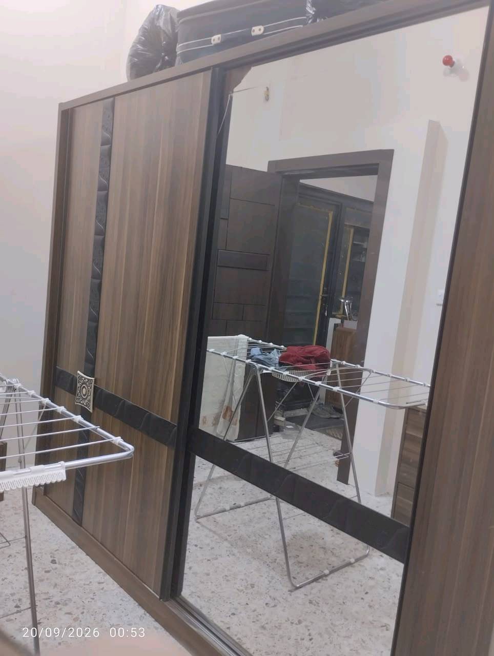غرفه نوم للبيع ماكاني الشعب شارع التجار بيها مجال


