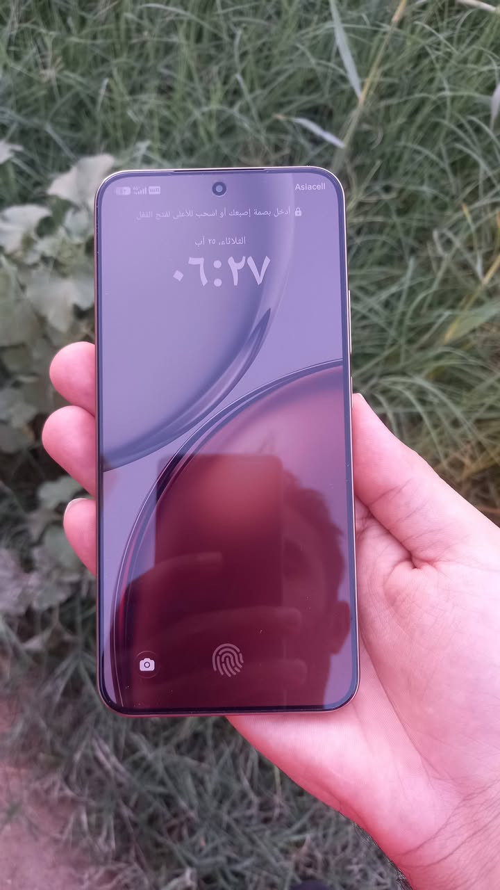 السلام عليكم HONOR X9d مستخدم فقط اسبوع كامل ملحقات بعد بلزقه الشركه رام 12 ذاكره 256 نهايته 430 للتواصل واتساب***********

