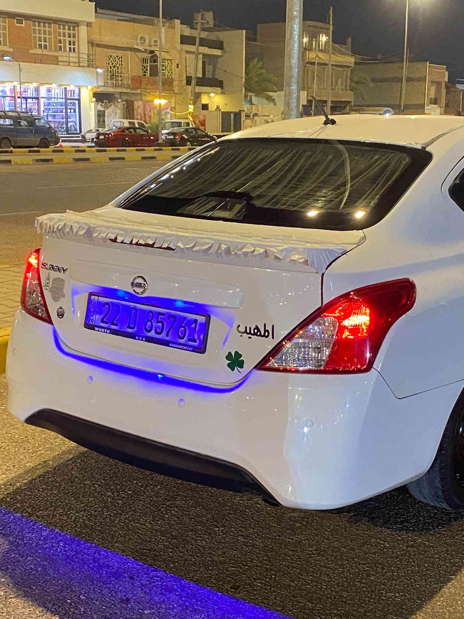سلام عليكم نيسان صني للبيع مديل 23 مصري سياره فول مواصفات تبريد قطعتين جام اربعه كهربائي تبريد ثلج ❄️ مكيه وحداديه جدد تايرات تخم جديد رقم اربيل انكليزي عندي وكاله سياره بيه تلاث قطع صوب العبري وجاملغ الي بصوب سايق بي بارد خفيف بل خشم سياره جديده بمعنه الكلمه متصرف عليه ربع واني اشتغل بيه بس محافظات ماحيرتني ابد الله يشهد 
سياره ماشيه تقريباً 93 
السعر 105وبيه مجال قليل 
مكاني نجف تواصل واتساب مازنجر ***********
