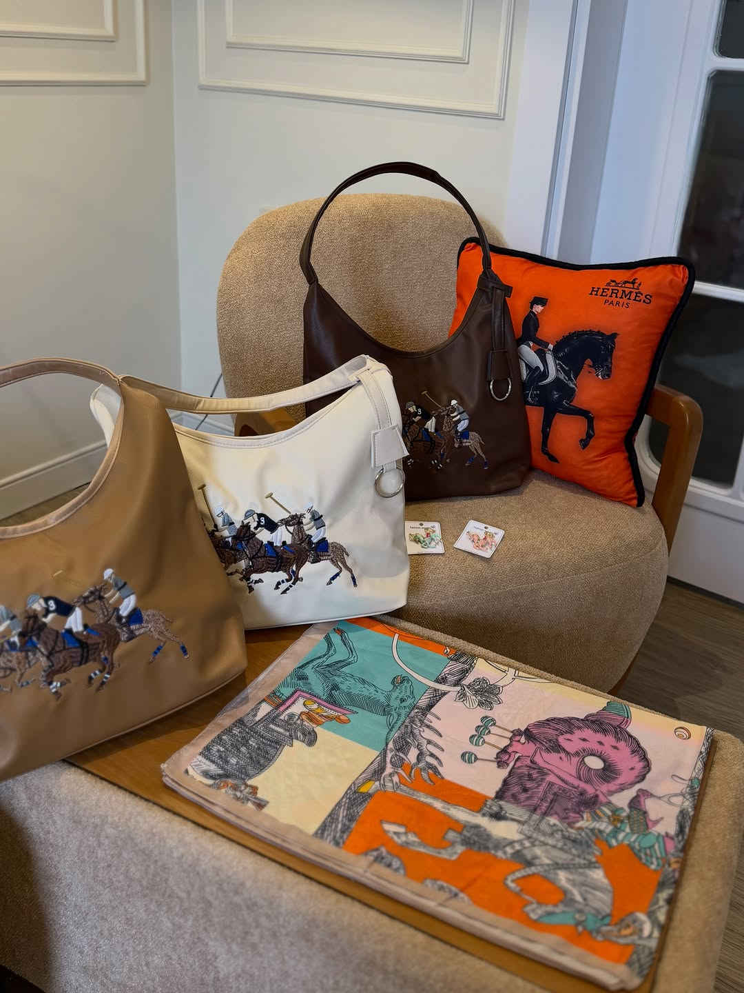 new collection bags and scarves 🍁🍂🎃🥭🐎🎠🏇🐴

توفرت تشكيلة رااااقية وجميييييلة من الحقائب والربطات 🎠🏇🏿🎠😍🤎✨🍁🧡

كوالتي جداااااا جدااااا عااااالي وفخم يليق بزبونات @boutique__nelly 🥰🦋🍂🪄

العدد جدا محدود 

ملاحظة بروش الحصان متوفر ايضا 🎠🎠

للأستفسار يرجى مراسلة الصفحة دايركت🍁🍂✨🥰🎃

يوجد توصيل 🚚 سريع إلى جميع أنحاء العراق 🇮🇶 

#حجاب #ربطات_نسائيه #bag #explorepage
