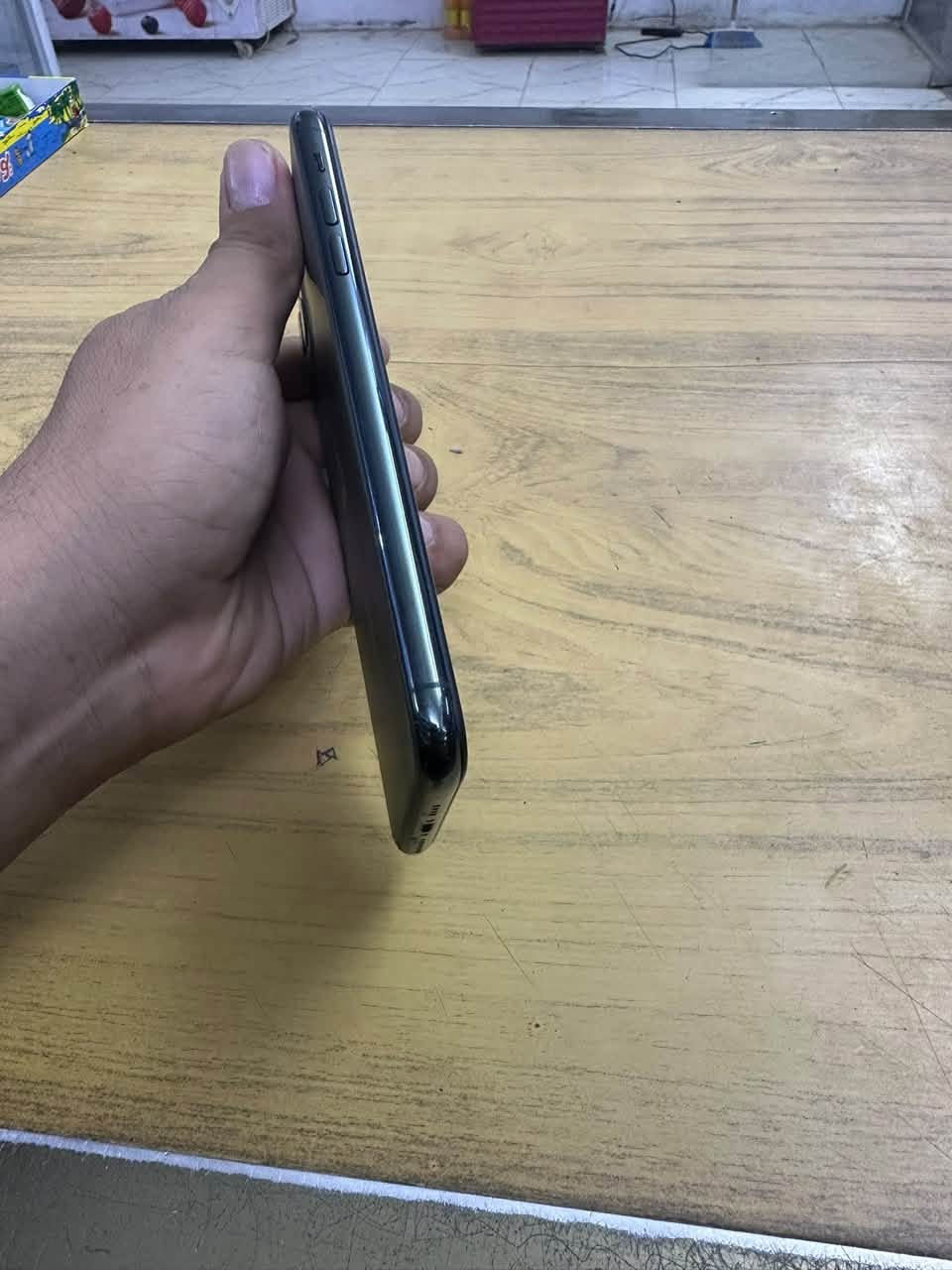 آيفون ١١ برو ماكس • ٦٤ • قفل