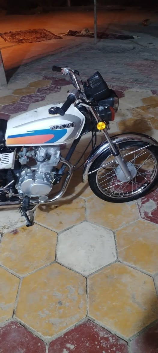 سلام عليالسعر525 بيه مجال قليل العنوان كربلاء طويريج هاذا الرقم مالكم الدراجه امتياز مديل25 مكفوله من كلشي الوبايل *********** متواجد فقط على الخط
