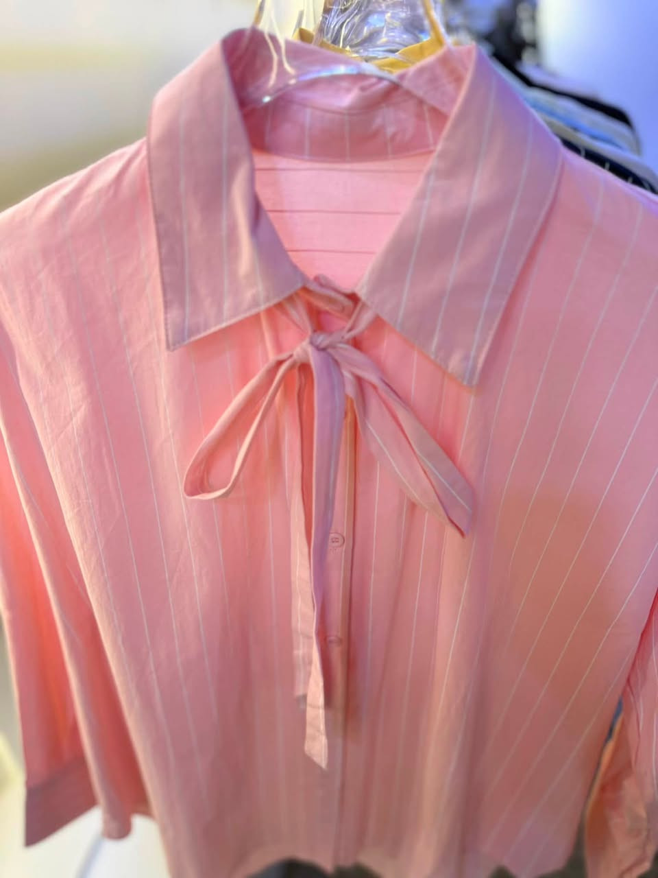مع بوتيك ناين زيت كوني مميزة 👗👜✨
قميص صيفي مقلم خامة قوية جدا تترون صيفي خفيف 
الوان متوفرة وردي السماوي النيلي والأصفر 🩵💛🩷🩵🌈
صيفج ويانا أجمل😍🍋🍓🍒🍉🍇🍡

شمنتضرة يلا طلبي هسة 👍

واتساب ***********
العنوان اربيل /دو سايد منارة /عمارة B 

توصيل كل محافظات العراق 🚚🚚🚚
