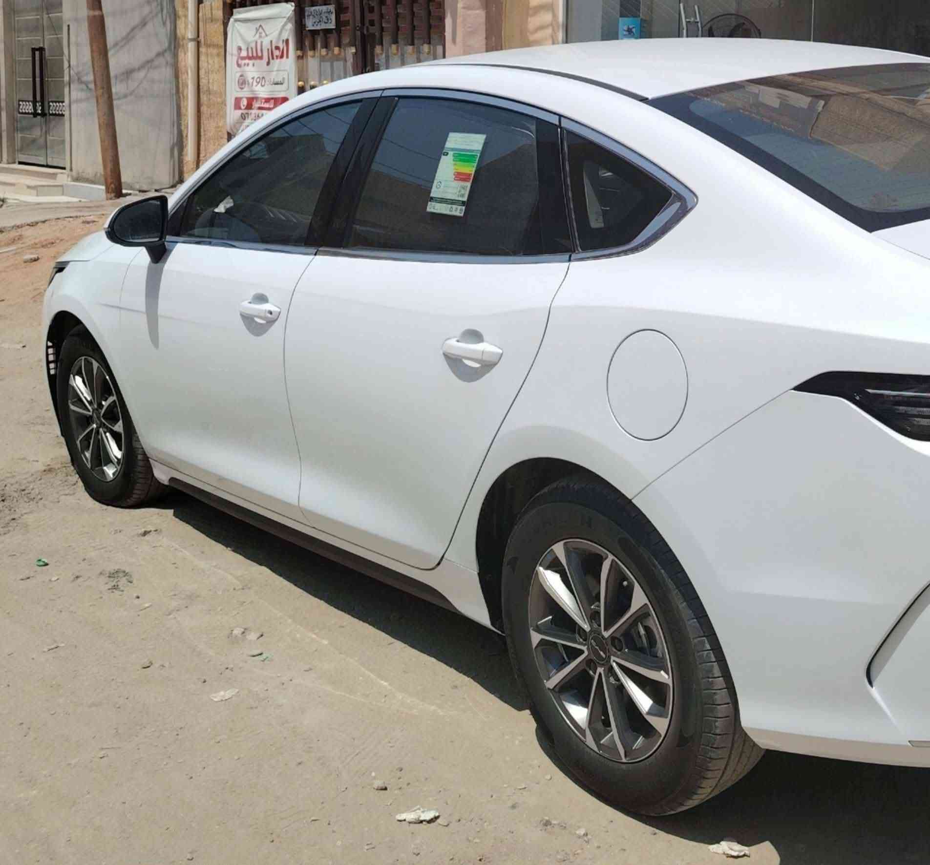 بي واي دي دستروير رقم بغداد ماشيه 9000الكلي كفاله عامه بس طخه بسيطه فوك المازده اصبعين ومصلحه السعر 19وربع قفل مكاني بابل ***********
