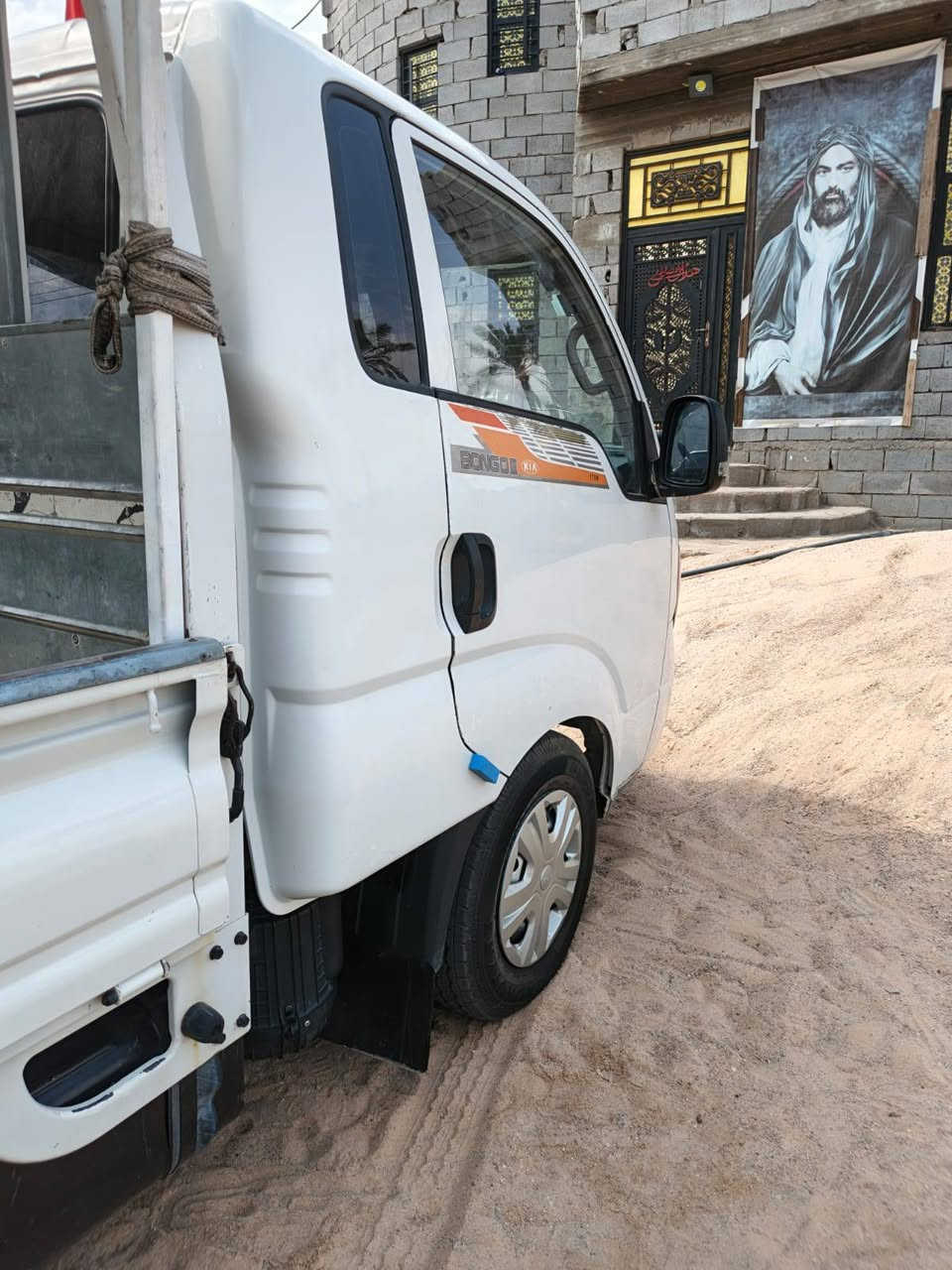 كيه بنكو  موديل 2019 مسكر كير أو تماتيك سياره كامله مابيها نقص برغي وجديده بيها  ضربه شبر بل باب ولباقي كفاله سنويه جديده صار الها شهرين من  حددتها بسمي رقم نكليزي سياره فول مواصفات مكاني بصره ابو الخصيب شارع المحكمه الا ستفسار ***********
