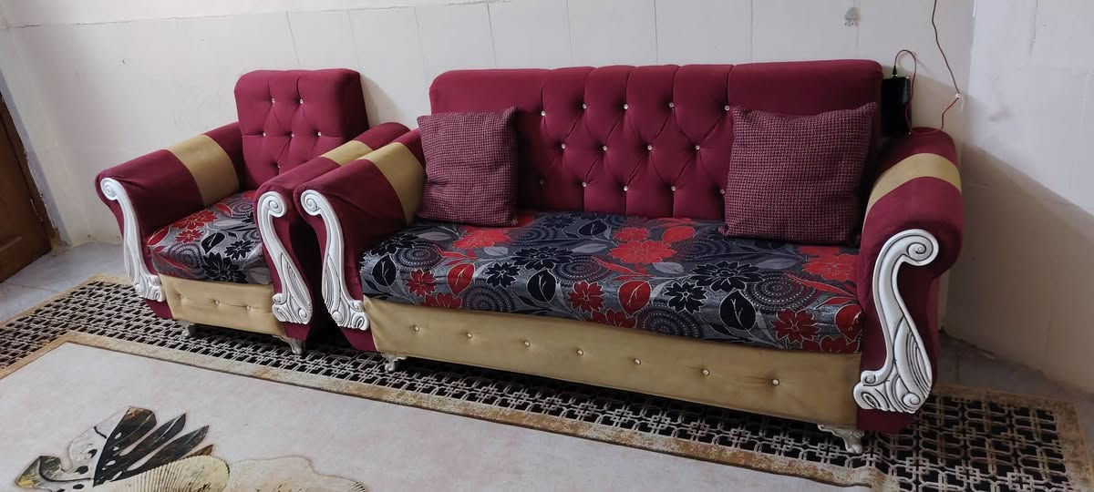 سلام عليكم تخم للبيع عشرمقاعدنضافه 70بالميه السعر250وبي مجال ***********مكاني بغدادالغزاليه
