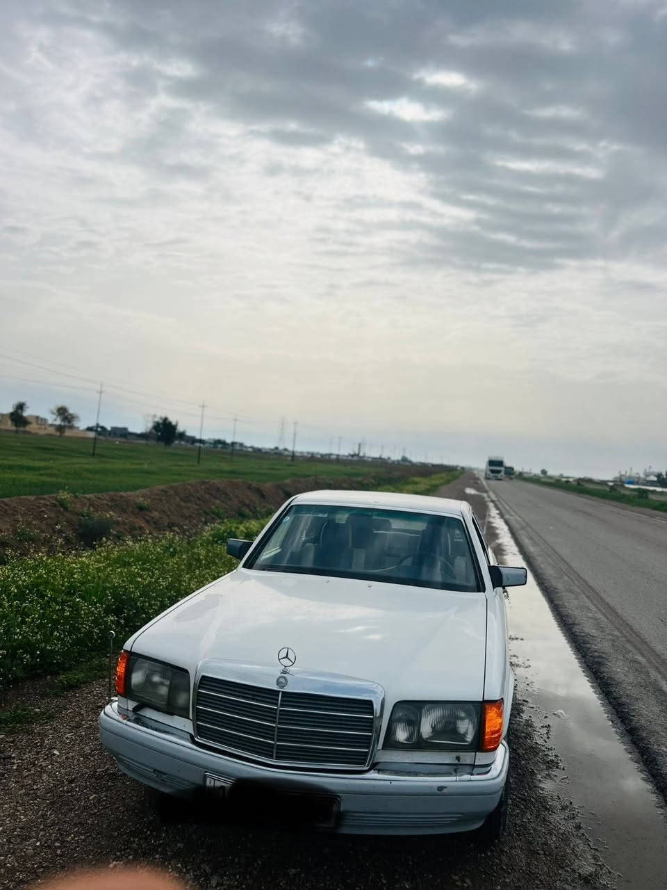 سلام عليكم
سياره جامبوا رئاسي باب قصير 

300se

موديل 87

رقم بغداد باسمي 
تحويل ثاني يوم 

محور كير مكينه راس ثور 3000

 

كامله سياره  

مال جناي بس مستعجل ع بيعته 

تبريد دايمه ع ايدي ثلج خير من الله 

تخم تاير جديد

مكفوله الغود وقواعد دبل من خياس لو كص لو تصليح 

صدر امامي خلفي دايمه ع ايدي صار شهر 

سياره كله شغاله كهربائيات عليه لاين زنون  

دشبوله فطر ما بي نظيفة 

غرفته خير من الله 

عنواني بغداد 

***********

سعر 55
