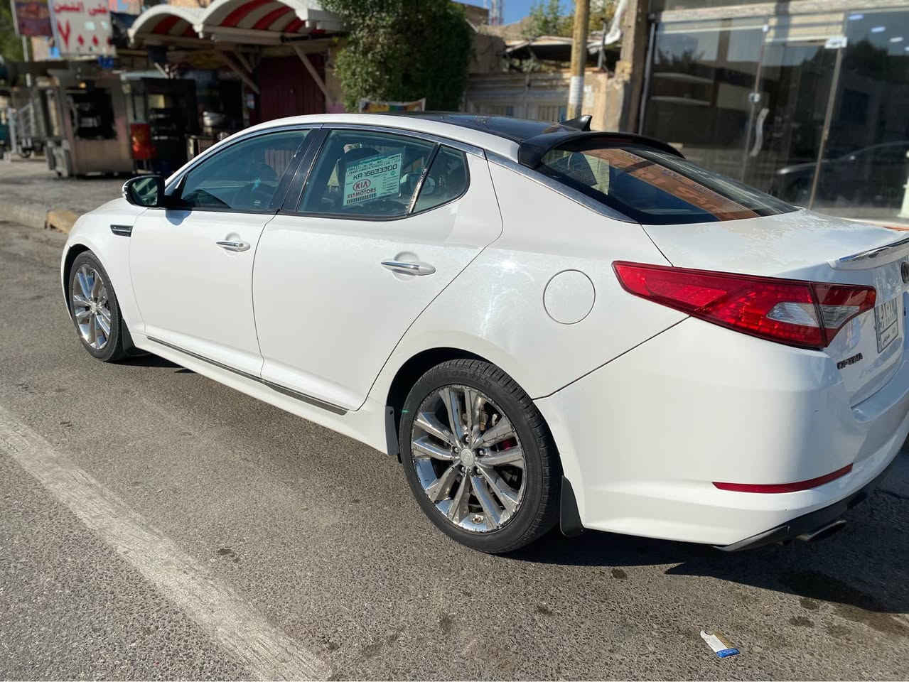 2013 Kia Optima · Wagon · المسافة المقطوعة: 106000 كم

للبيع سيارة كيا أوبتيما موديل 2013 فئة SXL (أعلى فئة بالمواصفات والجمالية).
الرقم والسنوية: رقم بغداد ، السنوية باسمي والتحويل مباشر.
المسافة المقطوعة: 106,000 ميل.
تفاصيل الحادث والبدن: الحادث أمريكي (ضربة جنطة فقط)، 
والسيارة واضحة أمامك وبدون أي عيوب مخفية.
المواصفات: محرك ٢٠٠٠ تيربو ، بصمة، شاشة كبيرة أصلية مع كاميرا، كراسي جلد كهرباء (تدفئة وتبريد)، فتحة سقف بانوراما، ويل كروم، وباقي مواصفات الـ SXL معروفه. 
السعر المطلوب: ٩٣ ورقه

مكان السيارة: كربلاء

للاتصال : *********** كربلاء, العراق
