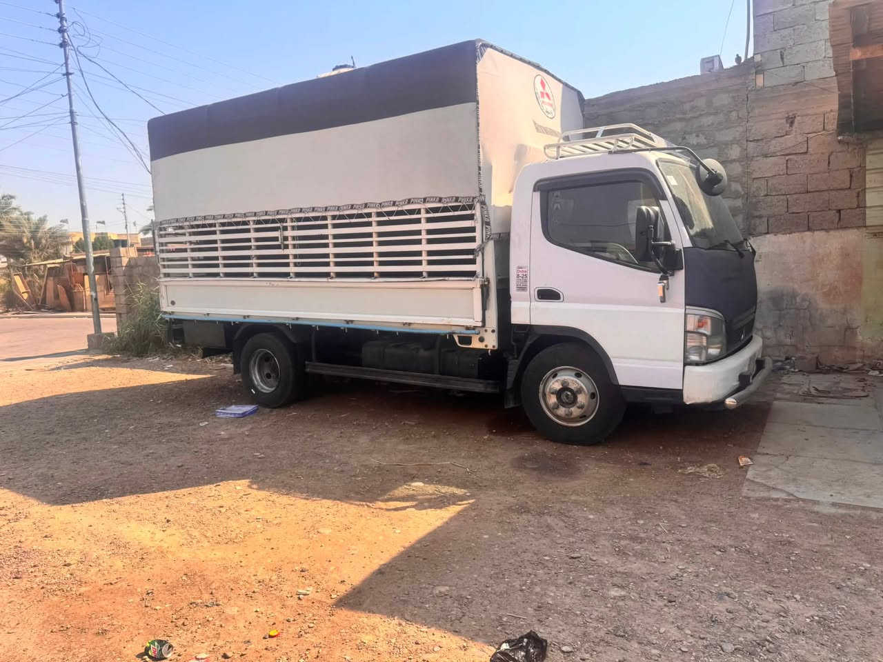٢٠١٥ سياره مكفوله كير مكينه شاصي بيه بارد بلباب مال السايق وبتكمه بيه بارد بس الي فوك الباب شبرين ولباقي كفاله عامه سياره خير من الله ماشيه ٢١٦ الف حقيقي شرط الفحص تخم تاير جديد بيه سياره خير من الله وبلعافيه عل ياخذه ***********
