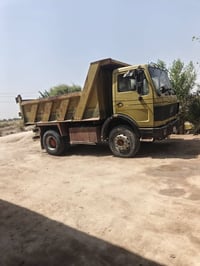 البصرة • القرنة • شاحنة