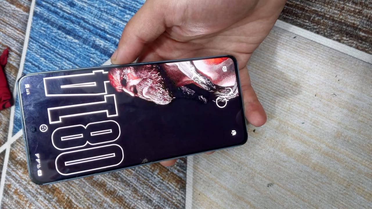 السلام عليكم ريدمي نوت 13 برو 5g ذاكرة 512 نص تيرا كامرة 50mp جهاز ممفتوح سعرة 270 تاخذة من باب البيت  مكان بغداد العبيدي ***********
