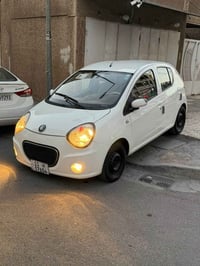 جيلي باندا • ٢٠١٣ • أبيض