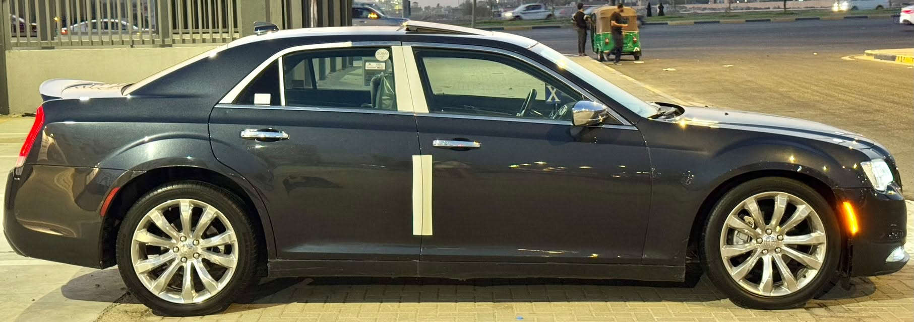 السلام عليكم للبيع كرايسلر C300 موديل 2016 وارد امريكي حادثها جاملغ امامي فقط لباقي كفالة عامة من الضربة والتبديل والفتح بيها رشات صبغ تجميلية اثر نانو بدون ضربة مكينة وكير مكفولات حجم المحرك 3600 حدادية وتخم تاير كلة جديد تبريد ثلج السيارة فول مواصفات معروفة مواصفاتها رقم بغداد الماني بأسمي سيارة جاهزة برغي ما بيها نقص وما تعبانة ابد ماشية 122 الف حقيقي

_______________________________________

العنوان : البصرة الامن الداخلي 

للأستفسار الأتصال:***********

السعر :168 وبيها مجال بسيط
