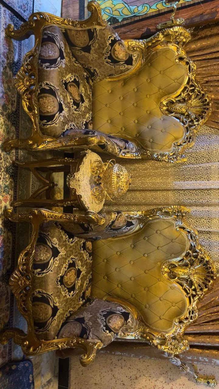 للبيع تخم ملكي زان مصري مع الباترينه مع الثريات مع الميز والطبلات
للاستفسار الاتصال على الرقم***********
السعر نهايته1600 الف دينار عراقي
