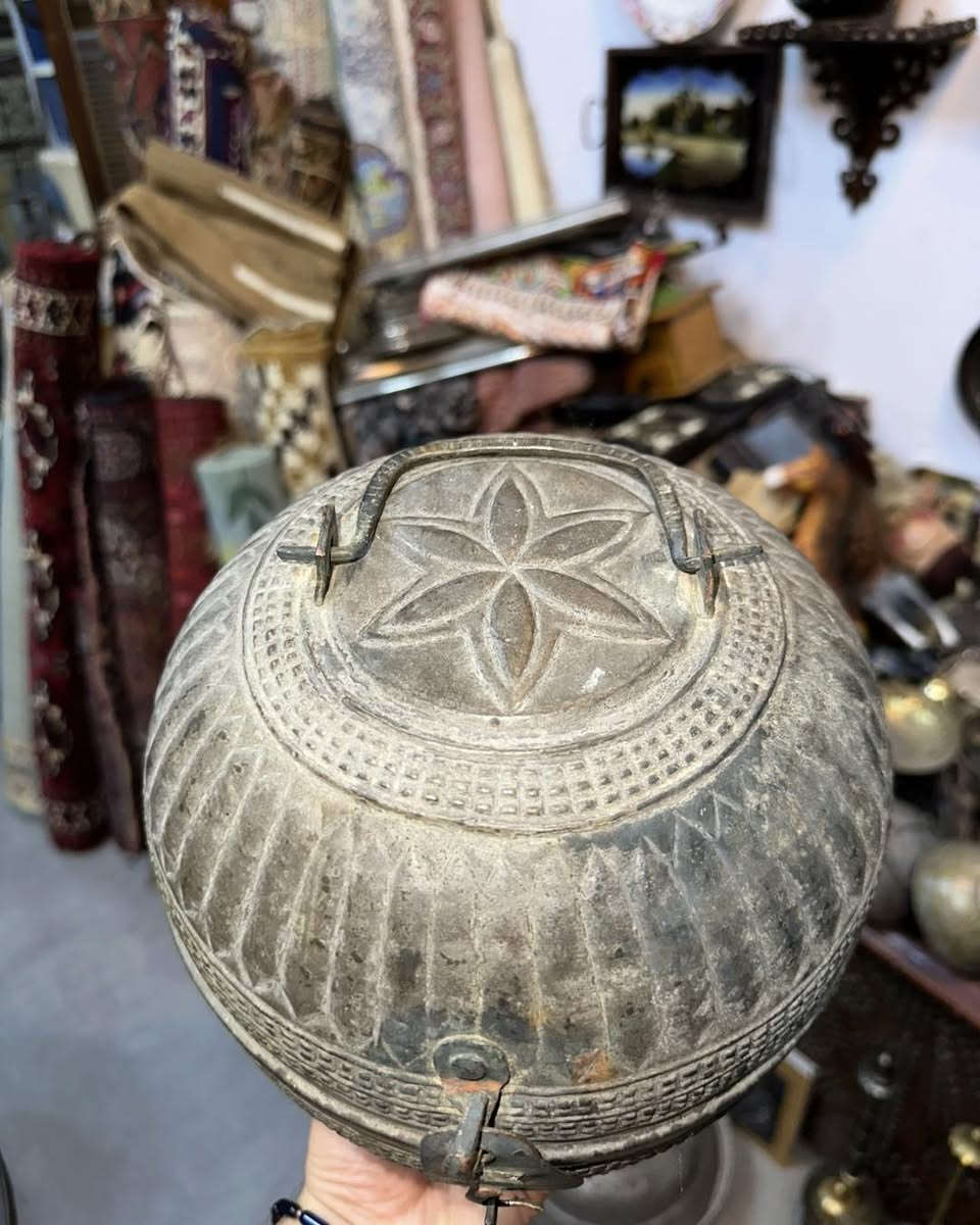 معدسي مصلاوية شغل  قديم + طاسة حمام خرخاش

⁨ #الباشا_للسجاد_والانتيك #مزاد 
 #انتيكات_الباشا #الباشا #تحف
