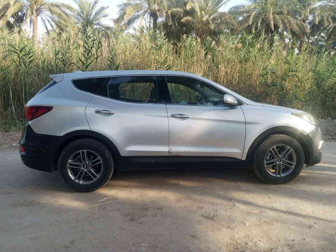 سلام عليكم سنتافي موديل 17 سياره جاهزه ربع ماتذب عليه وراد امريكي حادثه خشم البنيد وهاي شويه الي بل جنطه تبريد ثلج مكينه 2400 سياراه جاهزه بمعنى الكلمه واحلى من الصوره الشراي يصل وبيه خير ويدلل لسعر 110 وبيه مجال ***********
