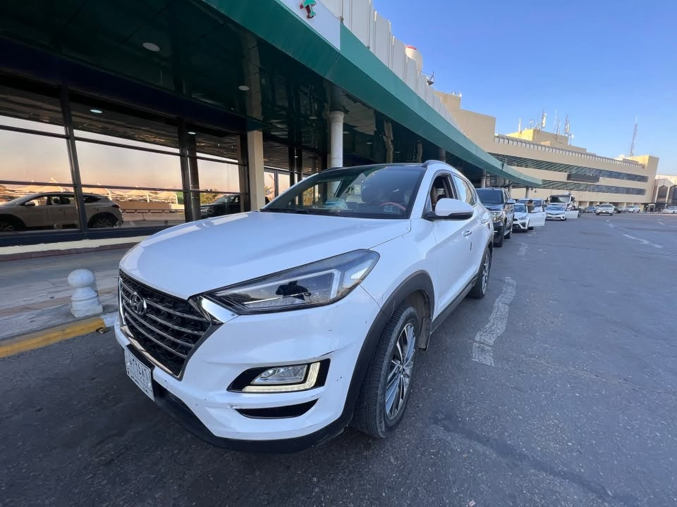 🚘 توكسان خليجي للبيع
• خليجي فول مكفولة 

• فقط طخة بسيطة بباب السائق بمقدار شبر، ومُرجّعة بارد  وصبغ راجع بالكارت
• يوجد تقشّر بسيط بالـ«بنيد» بسبب الغسل، وتم وضع لاصق أبيض مؤقتًا حتى لا يتوسع
• داخلية السيارة جلد بلون مشمشي
• الكشن صاج
• السيارة بحالة جيدة وجاهزة للفحص

السعر: 20,000$

الاتصال عبر الرقم التالي 
***********
