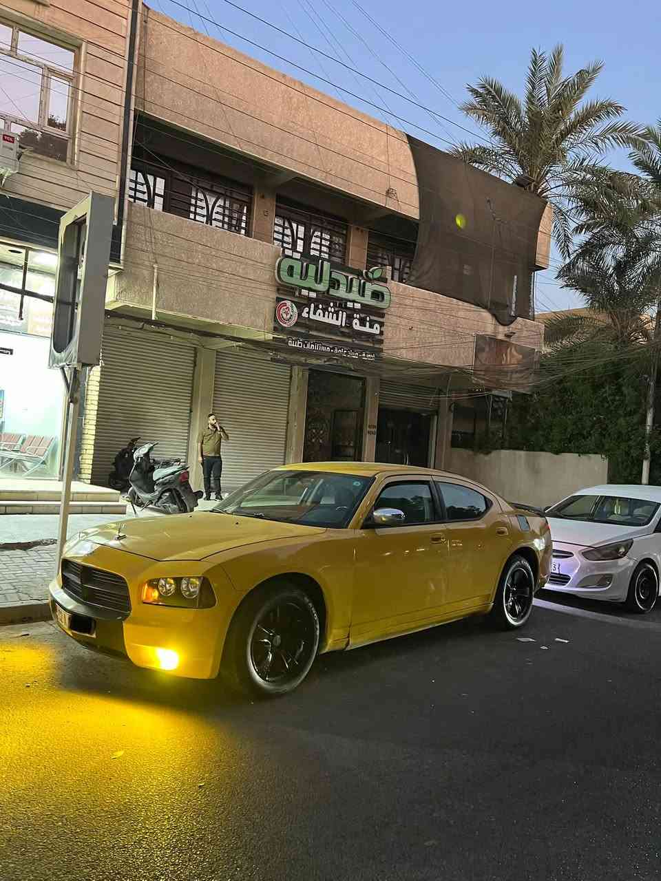 السلام عليكم 
للبيع دوج جارجر 2010 لون اصفر السياره وارد كندي السياره جاهزه من الطول للطول ربع متذب عليه كير مكينه تبريد صدر تخم تاير باتري كهربائيات كله جاهز على اخر حباية 
مكينهV6 3500

 السياره شادله منظومة زنون وشاشة جبيرة السياره رقم نينوى شرط التحويل مشروع 
وطني انكليزي هزة وسنويه جدد

مكان السياره بغداد السيديه

سعر السياره 93 ورقة وبيه مجال
للاستفسار اتصل على الرقم 
***********

