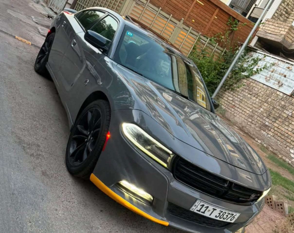 بسعر جداً مناسب نظيفه كلش 
دوج جارجر SXT 2019
اسمنتي
السيارة بيها قطعتين صبغ
رقم بغداد الانكليزي باسمي تحويل مباشر
السيارة مواصفات حساسات خلفية كاميرا
فتحة سقف سلايت
السيارة جاهزة من كل النواحي تخم تاير جديد
كير ومحرك كفالة عامة وتبريد ثلج
السيارة ماشية 62

 السعر :-٢١٠$

مكانها حاليا : بغداد 
رقم صاحب السياره  : ***********
