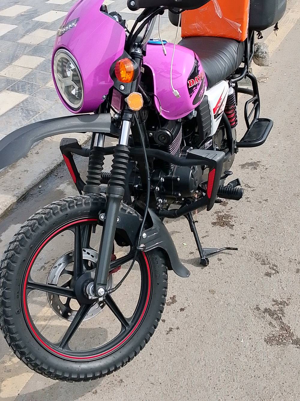 دايوان جبلي • ٢٠٠ • ٢٠٢٦
