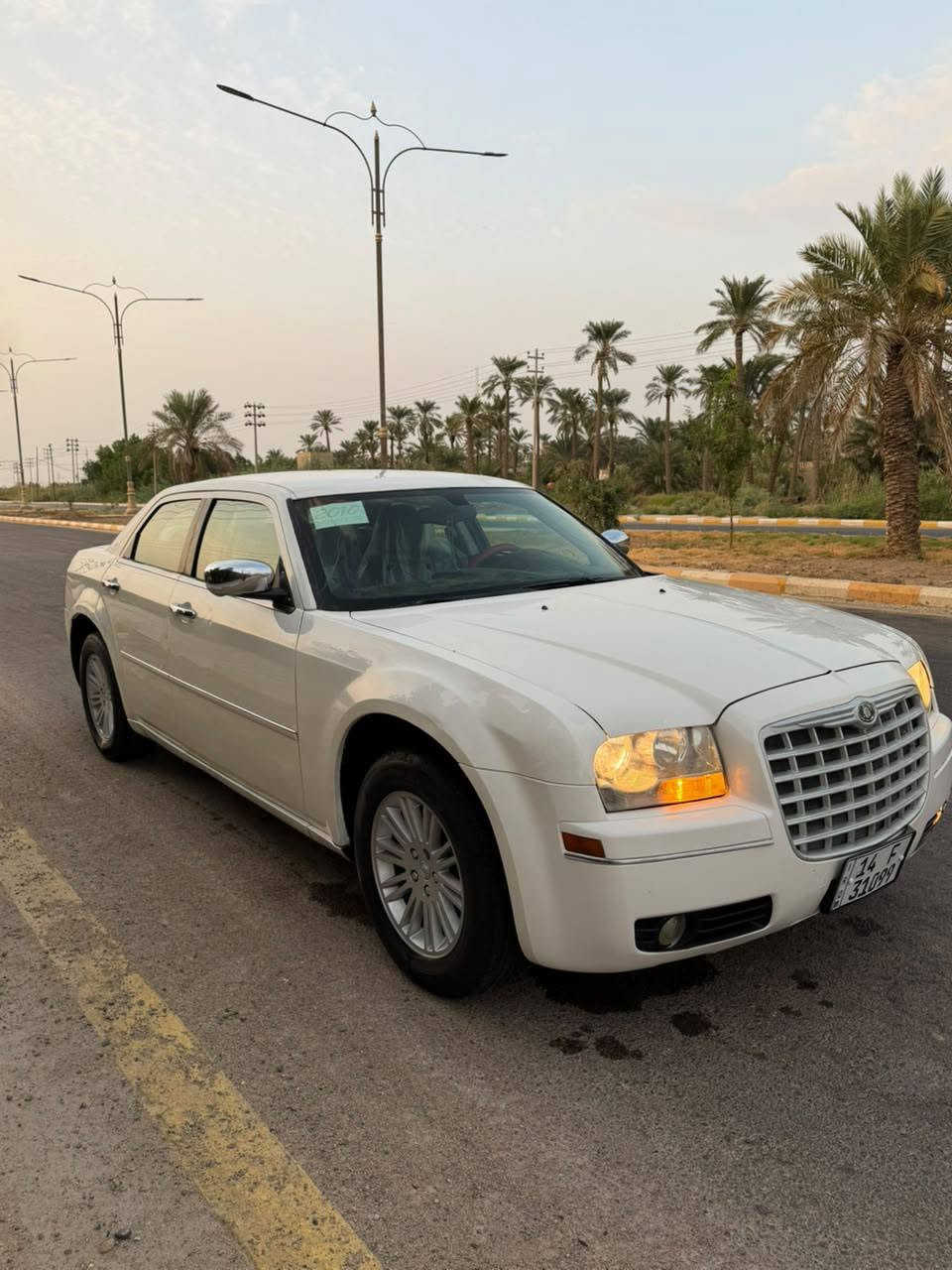 كرايسلر 300 • للبيع