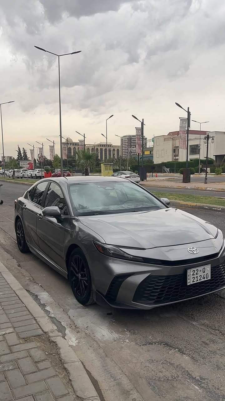 تيوتا كامري se 💙
كلين تايتل 

موديل :2025 

اللون : رمادي
الممشى : 26000 الف فقط مايل
حجم المحرك : 2500هايبرد

الفئه : se 

: المواصفات 

- كشنات جلد
- ⁠كشنات تدفئه 
- شفتات ستيرن
- ⁠ستيرن تدفئه
- نقط عمياء 
- تشغيل عن بعد
- تبريد قطعتين
- كشن كهرباء
- شاشه جبيره 
- ويل 19 بلادي
- شاحن واير ليس
- كامرة خلفية
- تحكم منحدرات
- مستشعر وقوف
- مثبت سرعة
- 8 ارباك
- شاحن لاسلكي
وباقي المواصفات المعروفه 

رقم اربيل
 
السعر 255 

رقم الهاتف  ***********
