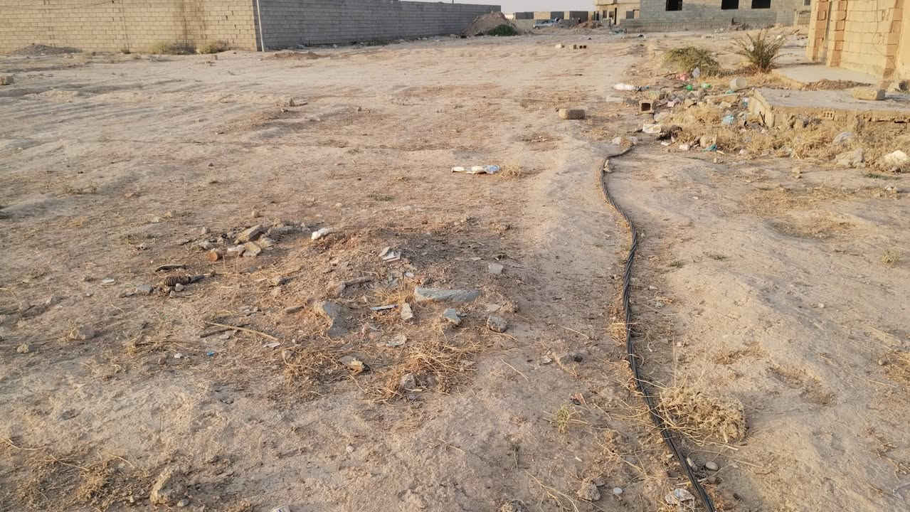 أرض سكنية • ٤٠٠م • قرب جامعة النبراس