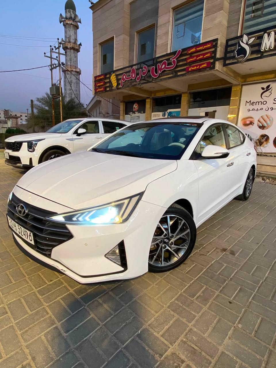 سلام عليكم
النترا 2019 خليجي 
رقم بغداد هزة وسنوياً حديثات
سيارة بيه تبديل بنيد فقط بدون دواخل نهائياً ومبدل بنيد مال تفصيخ جاهزة مجهزة من فضل رب العالمين 
عدادهه 130 Km 
مكينة 2000 دوش 
كير AT
حساسات امامي خلفي 
شاشة وكاميرا 
تحكم مقود جهتين 
درايف مود وضعيات قيادة 
مري شفط 
سلايت فتحة 
5 ويل كب حجم 17 
تبريد قطعتين
ادامة دورية كاملة وتحويل مباشرا 
السعر 135$ بيه مجال بسيط
بيع فقط فقط 
***********
بغداد / الكرخ
