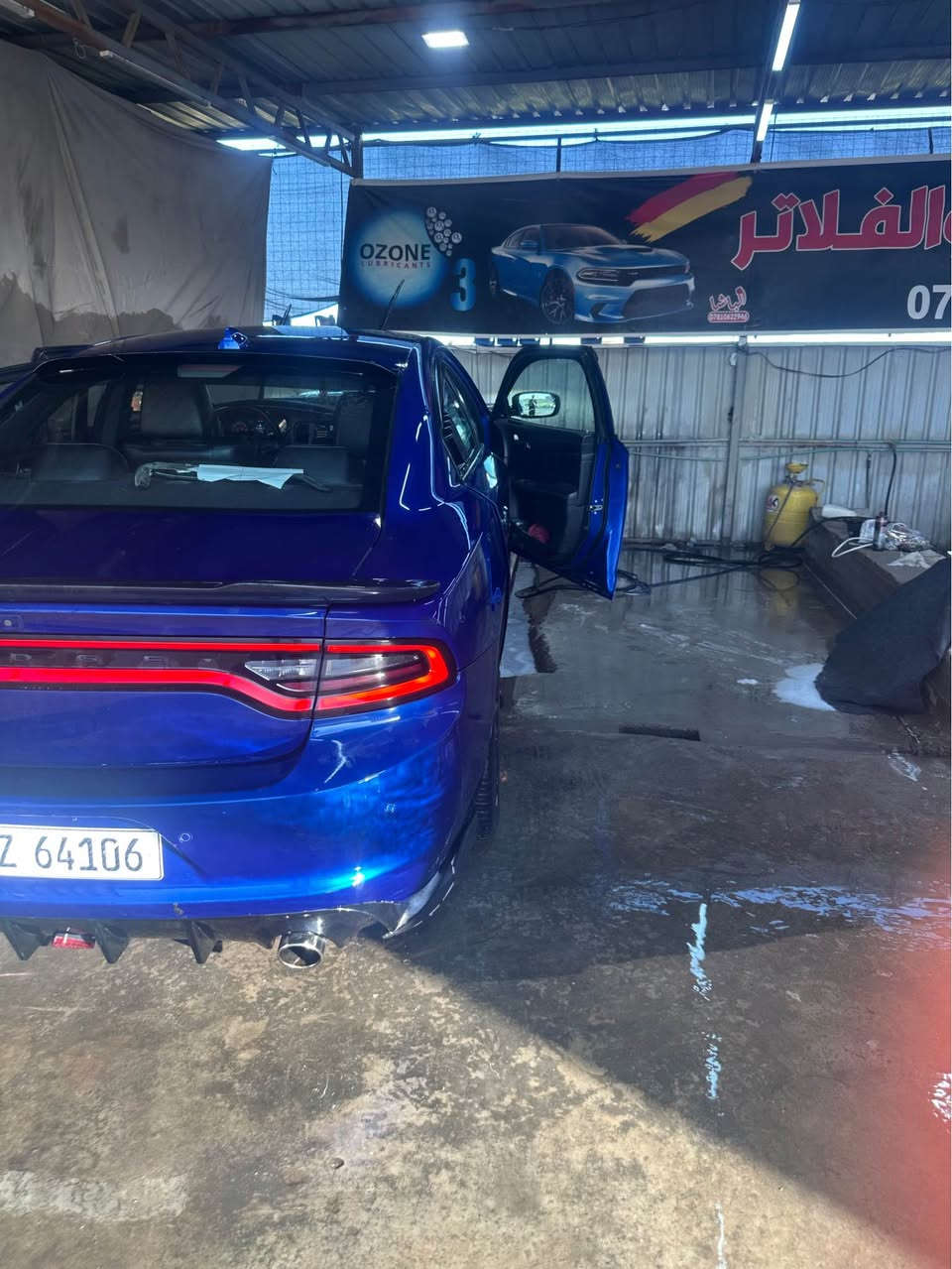 Dodge charger (2022)امريكي
سته سلندر v6
داخل جلد اسود 
كراسي كهرباء 
تدفئه وتبريد كشنات 
هيتر استيرن 
ميموري سيت ٣ دكم 
فول تحكم ستيرن + شفتات 
كروس سرعه 
سياره فور ويل ملغي 
منظومة زنون متغير لون عليه من البرنامج 
نقاط عمياء بلمري 
مرايه اوتو دم 
Performance package 
حادث السياره جاملغ ايسر وبنيد وخشم جاملغ ايمن 
كير مكينه بلاديات كلشي مملعوب بيهن 

السعر (١٩٥) وبيه مجال 
مكان السياره بغداد السيدية 
*********** بغداد, العراق
